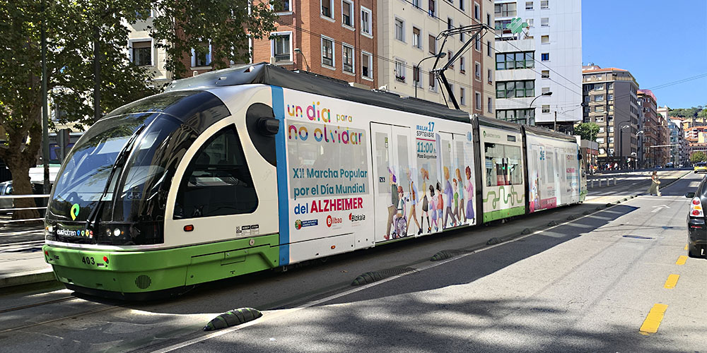 Publicidad Tranvia Bilbao_3 Vagones Semintegral_1