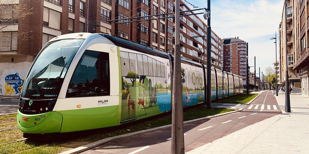 Publicidad Tranvia Vitoria 7 Vagones Integral foto 1