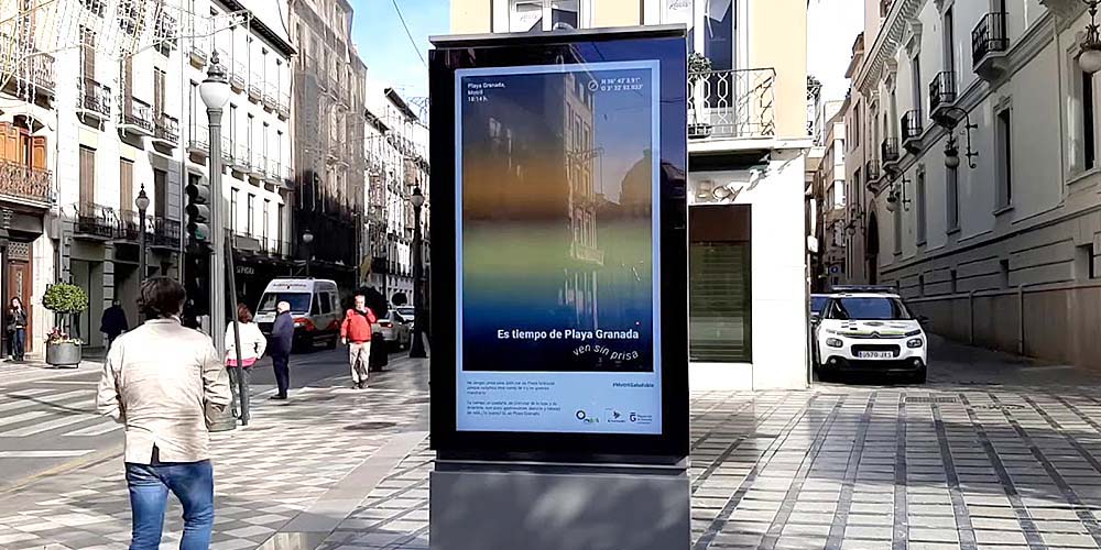 Publicidad_MobiliarioUrbano_Granada_7