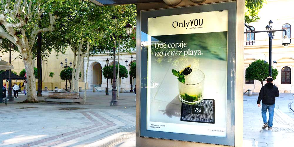 Publicidad_MobiliarioUrbano_Sevilla_1
