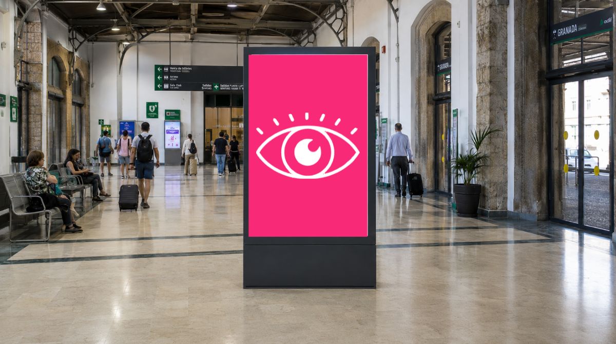 Publicidad en la Estación de Tren de Granada